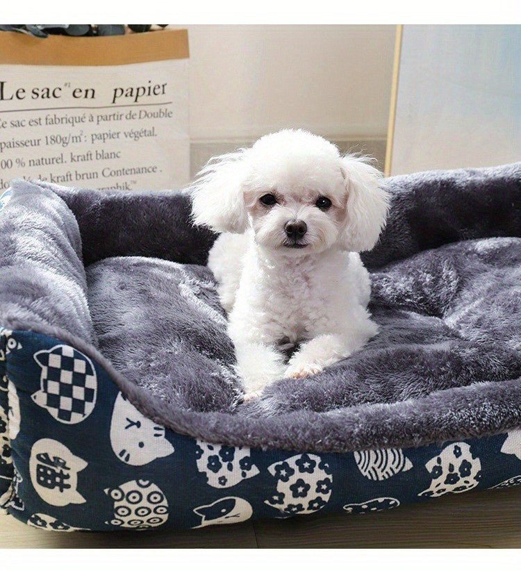 chien blanc dans panier chien confort moelleux