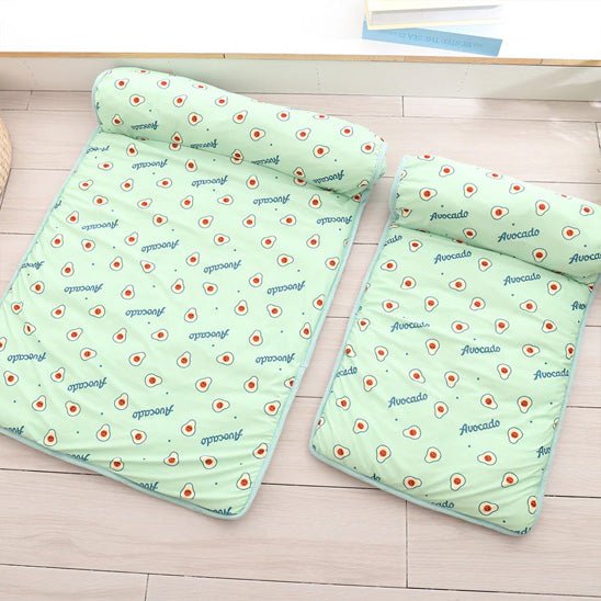 tapis rafraichissant pour chien verts decore motif avocat
