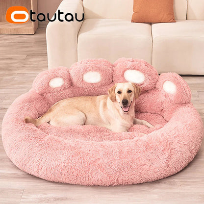 chien allonger dans coussin chien rose
