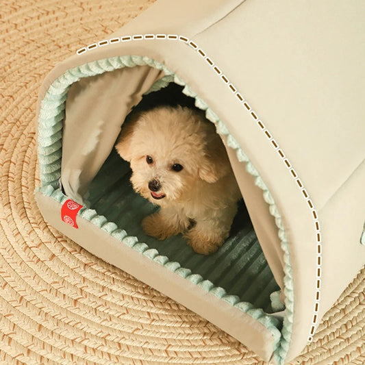 chien dans niche pour chient triangulaire