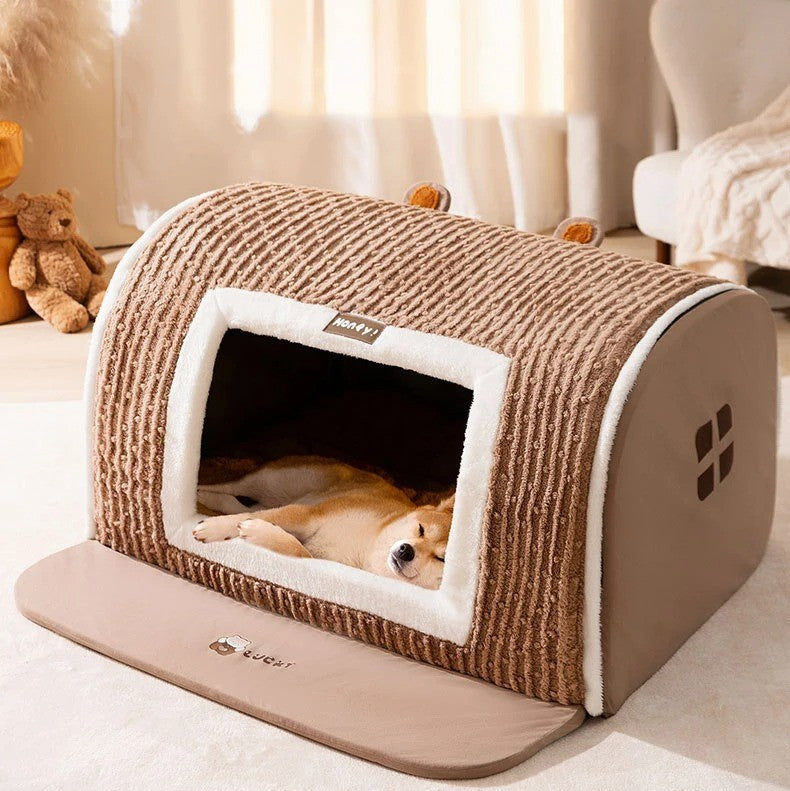chien dort dans niche pour chien buche creme