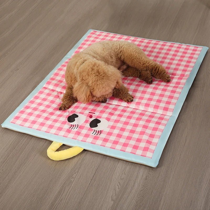 chien dort son tapis pour chienr afraichissant forme sac