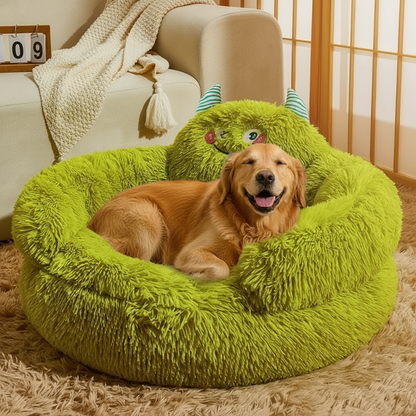 chien heureux dans coussin chien forme monstre