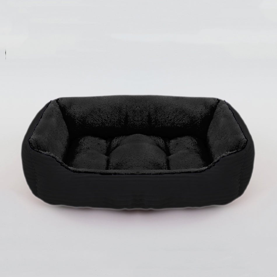 couchage chien carre en peluche noir