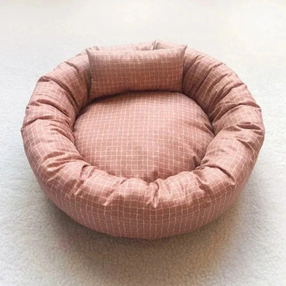 coussin chien carreaux avec petit coussin rose