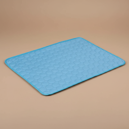 tapis rafraichissant chien bleu fond taupe