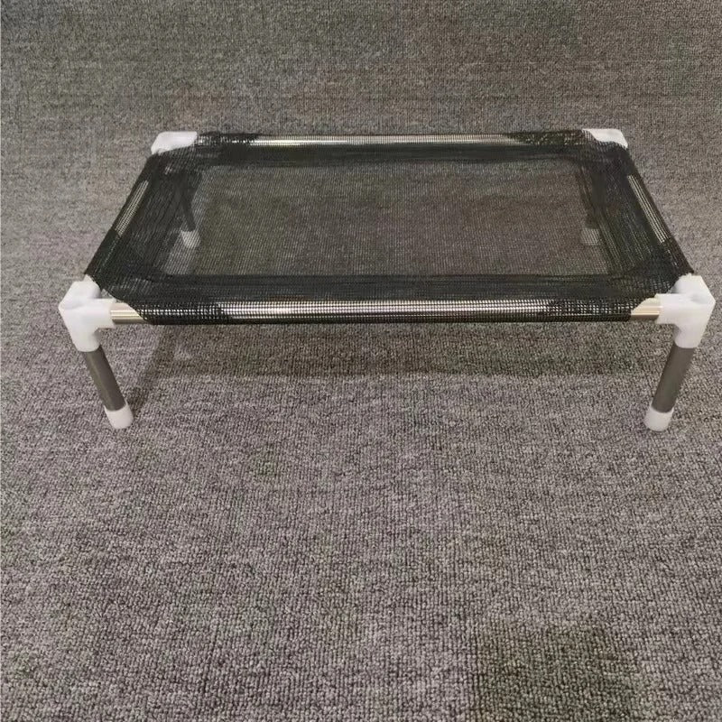 lit_de_camp_pour_chien_dans_sallon