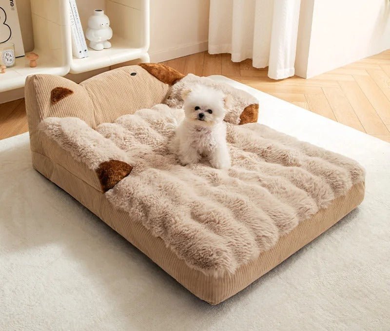 petit toutou assis canapé pour chien peluche 