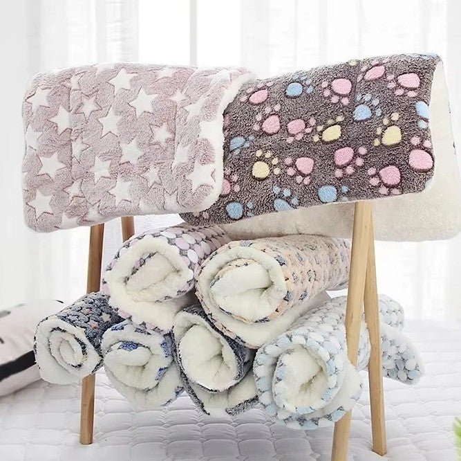 tapis pour chien en flanelle  différents couleurs