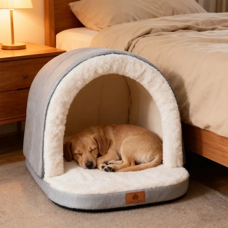 toutou dans niche igloo pour chien cocon de douceur