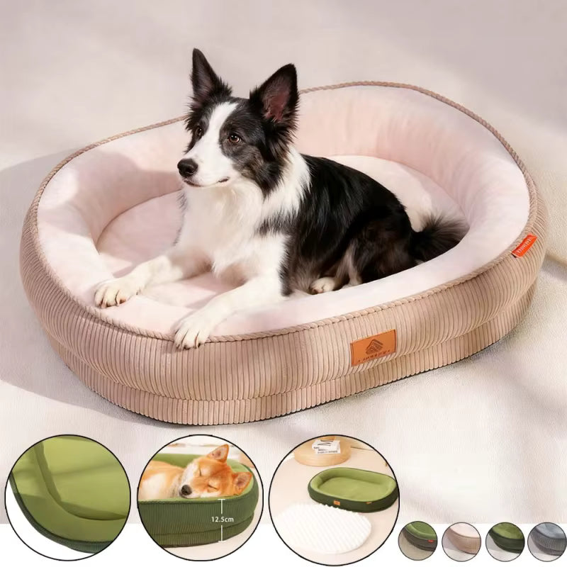 toutou dans panier chien en velours côtelé beige