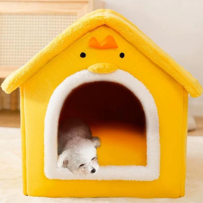toutou dort dans niche pour chien intérieur démontable