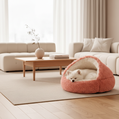 toutou dort dans panier igloo pour chien moelleux rose